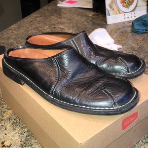 Tommy Bahama Mens Leather Black Slip-Ons